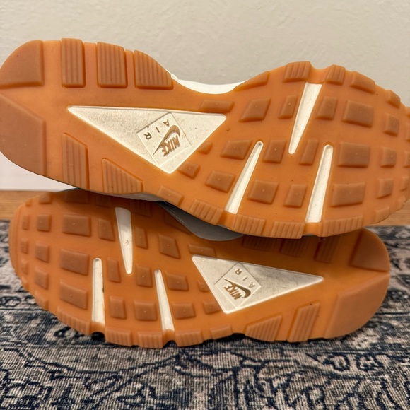 NIKE AIR Women’s 7 Huarache Run SE "December Sky" Denim Chambray Rare - Picture 6 of 8